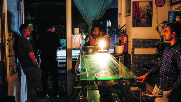 Consumidores podem a partir de hoje alterar tarifa da luz a qualquer momento