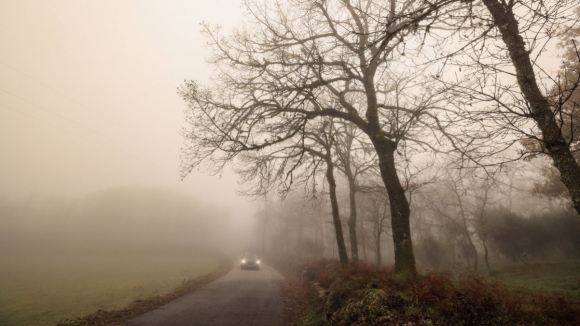 Distritos de Bragan&ccedil;a, Guarda e Vila Real sob aviso amarelo devido a nevoeiro