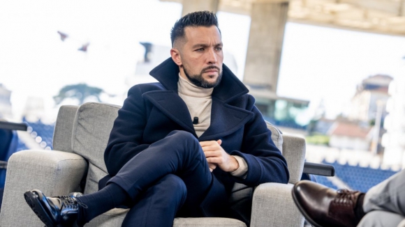 Francesco Farioli: &ldquo;N&atilde;o h&aacute; melhor forma de liderar do que liderar pelo exemplo&rdquo;