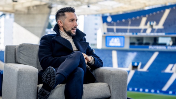 Francesco Farioli:&nbsp;&ldquo;Sinto-me privilegiado por ser o treinador de um dos melhores clubes da Europa&rdquo;