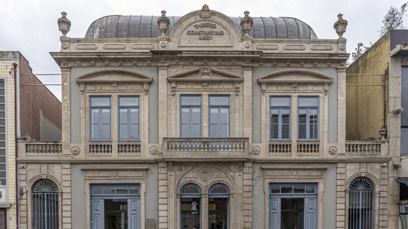 Teatro Constantino Nery inicia 2026 com seis estreias nacionais e regresso &agrave;s produ&ccedil;&otilde;es pr&oacute;prias