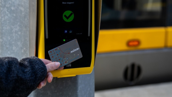 Valida&ccedil;&otilde;es no sistema Andante da AMP crescem 5,6% para 210 milh&otilde;es em 2025