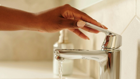 CDU do Porto contra aumento da 2,8% na tarifa da &aacute;gua para 2026 decidida pela c&acirc;mara