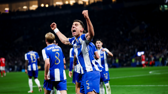 FC Porto: Drag&otilde;es na frente do marcador ao intervalo
