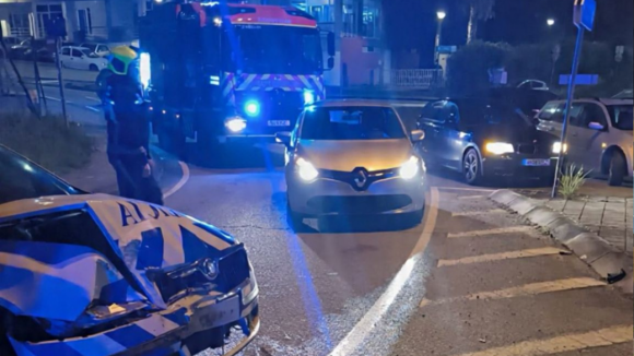 Tr&ecirc;s pol&iacute;cias feridos durante persegui&ccedil;&atilde;o a um ve&iacute;culo no Porto