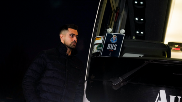 FC Porto: As imagens da chegada dos Drag&otilde;es ao&nbsp;Stadion města Plzně