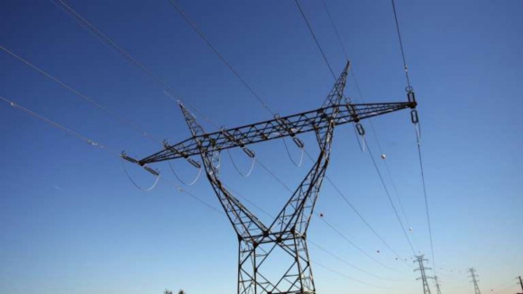 Dez mil clientes sem eletricidade devido ao mau tempo &agrave;s 11h30