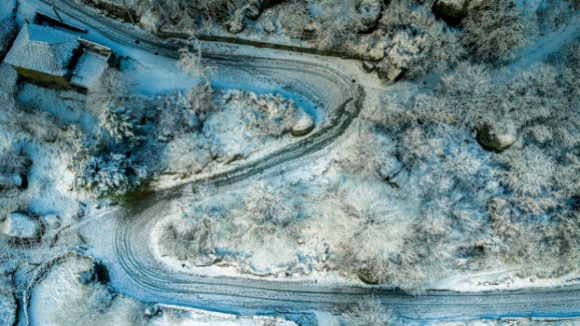 IP4 reabre na serra do Mar&atilde;o depois de horas cortado pela neve