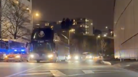 FC Porto: As imagens da chegada da equipa &lsquo;Azul e Branca&rsquo; ao Est&aacute;dio do Drag&atilde;o