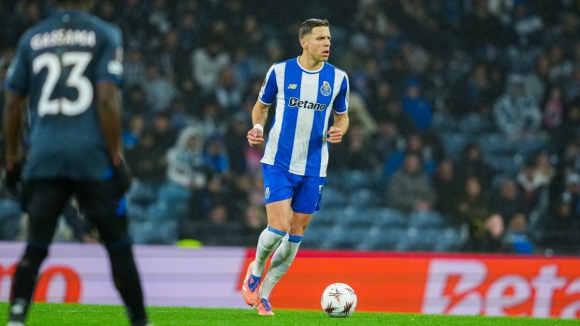 Jan Bednarek:&nbsp;&ldquo;Todas as semanas temos de provar ao mundo que somos uma boa equipa&rdquo;