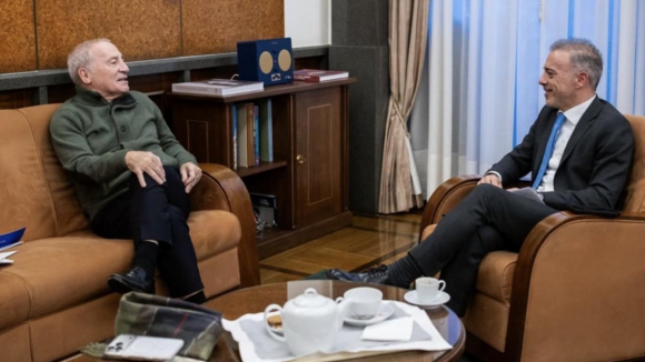 Presidente de Gaia anuncia &ldquo;projetos comuns&rdquo; com Porto ap&oacute;s &ldquo;25 anos de dificuldades&rdquo;