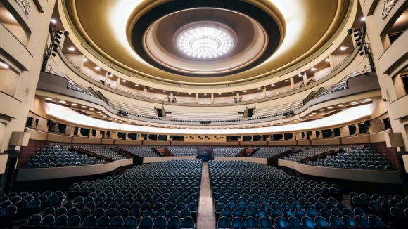 Coliseu do Porto cumpre 85 anos em 2026 com &oacute;pera, com&eacute;dia e homenagem a Ary dos Santos