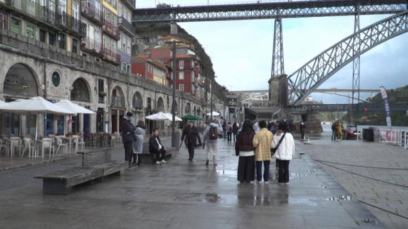 Subida do Douro no Porto est&aacute;vel mas restri&ccedil;&otilde;es nas margens podem aumentar