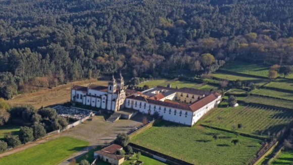 Igreja do Mosteiro de Tib&atilde;es em Braga encerrada para obras