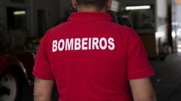 Inc&ecirc;ndio destr&oacute;i restaurante de praia em Labruge, Vila do Conde