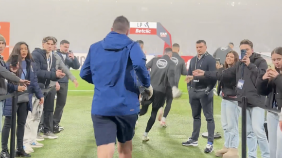 FC Porto: Guarda-redes portistas j&aacute; aquecem no relvado do Est&aacute;dio do Drag&atilde;o