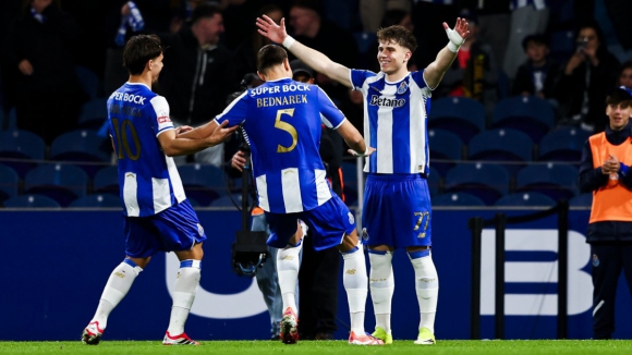 FC Porto: Golo hist&oacute;rico no Drag&atilde;o d&aacute; vantagem Azul e Branca ao intervalo