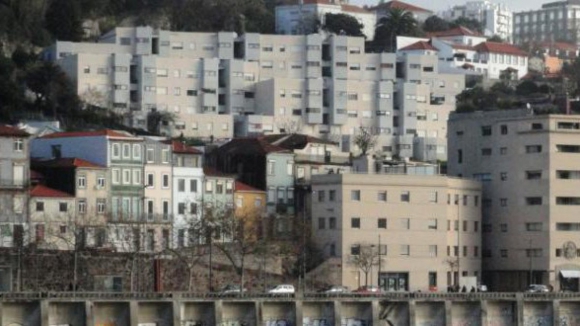 CDU pede "dignidade" &agrave; Metro do Porto para moradores do bairro de Massarelos
