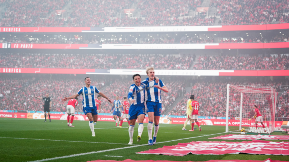 FC Porto: Drag&otilde;es inauguram o marcador na Luz