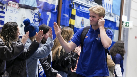 FC Porto: As imagens da chegada da equipa &lsquo;Azul e Branca&rsquo; ao Est&aacute;dio do Drag&atilde;o