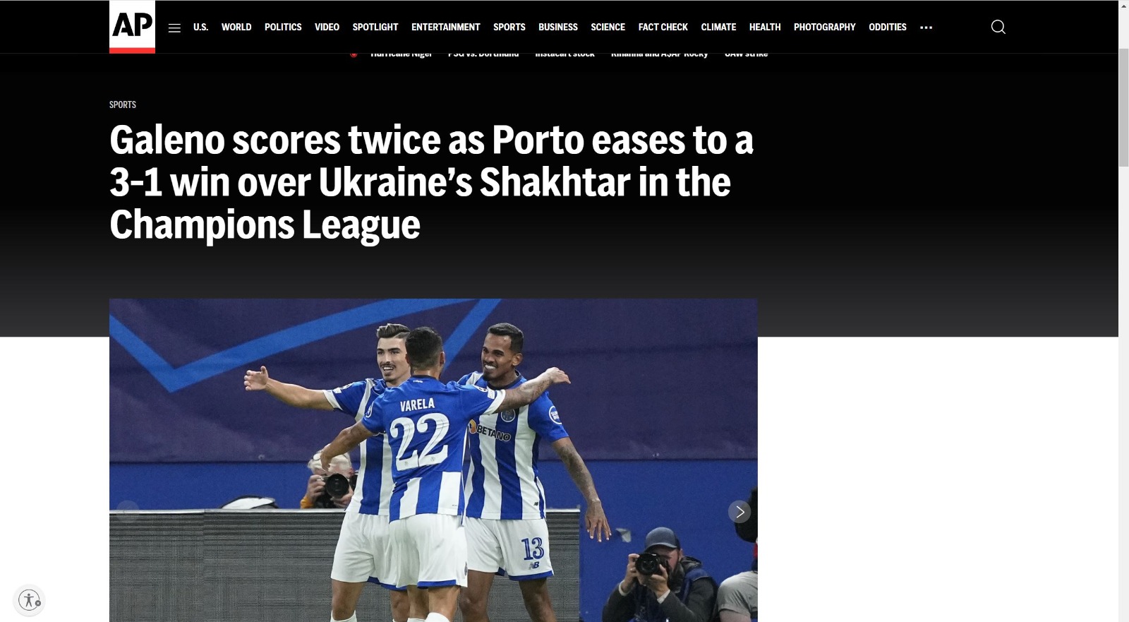 Galeno scores twice as Porto eases to a 3-1 win over Ukraine's