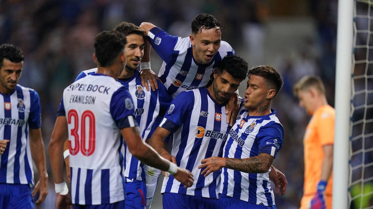 Começa o FC Porto vs AS Monaco: Acompanhe o jogo no Porto Canal e