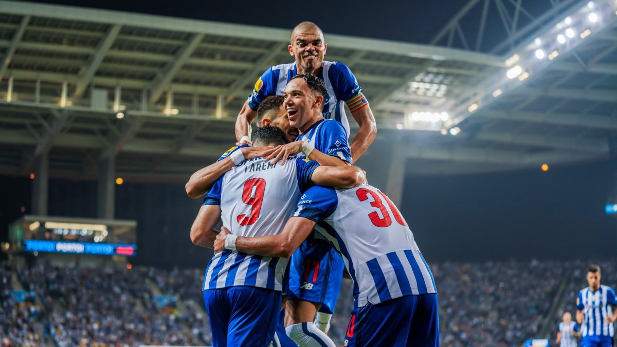 FC Porto vs Sporting Confira o onze dos "Dragões"