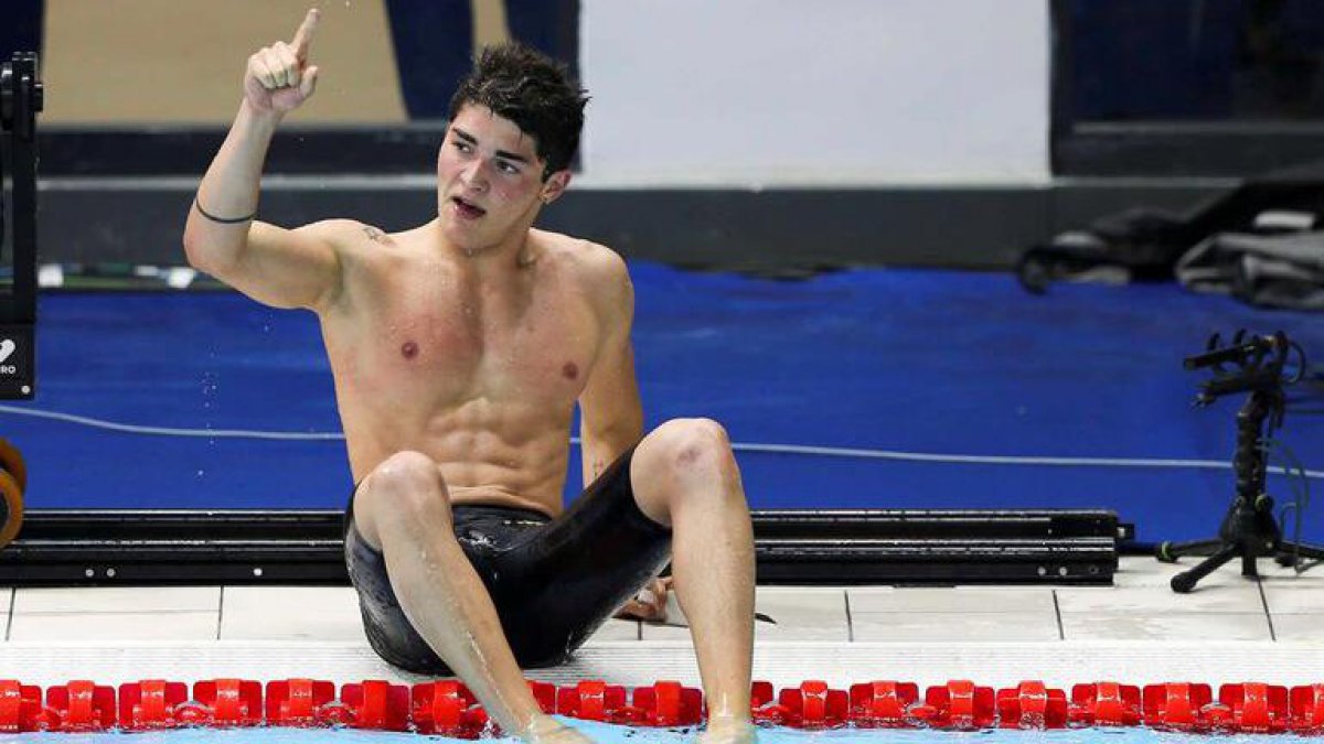 Natação Diogo Ribeiro Conquista Terceiro Ouro E Bate Recorde Do Mundo Nos 50 Metros Mariposa Em