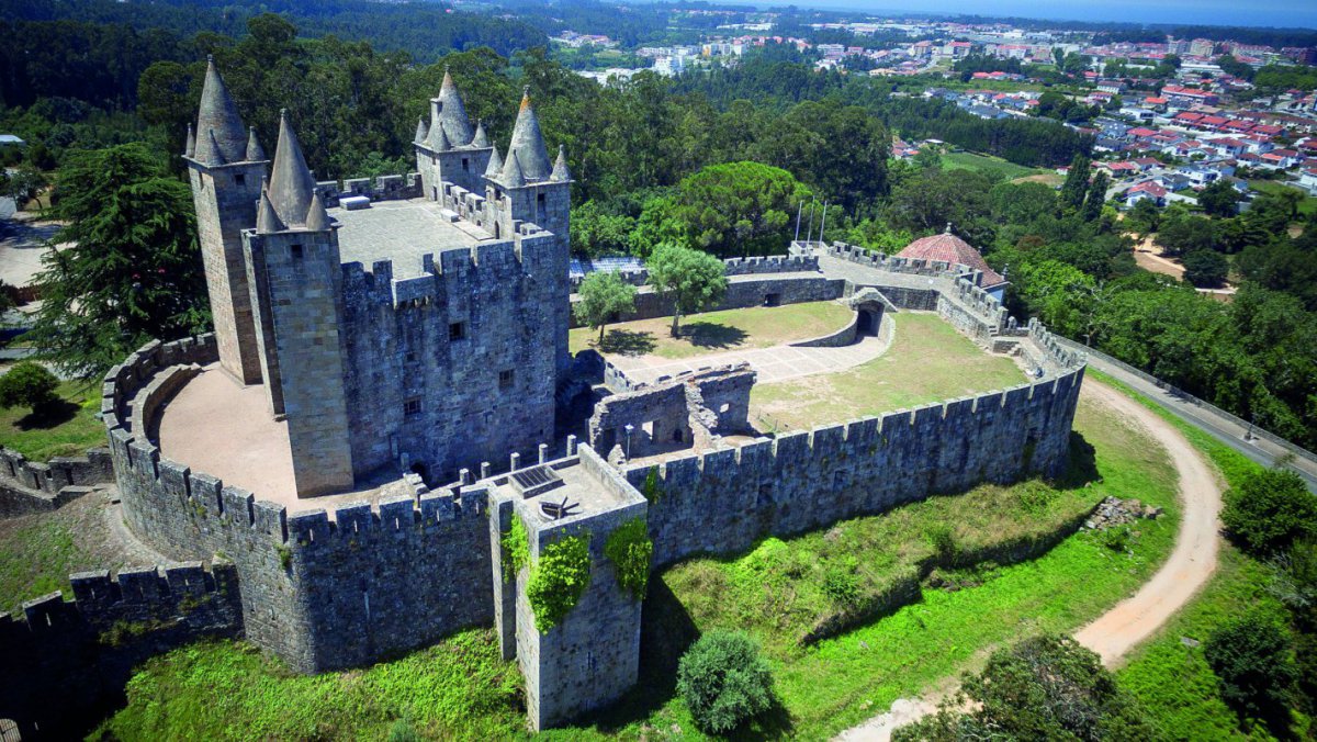 Descentraliza\u00e7\u00e3o de compet\u00eancias. Castelo de Santa Maria da Feira passa ...