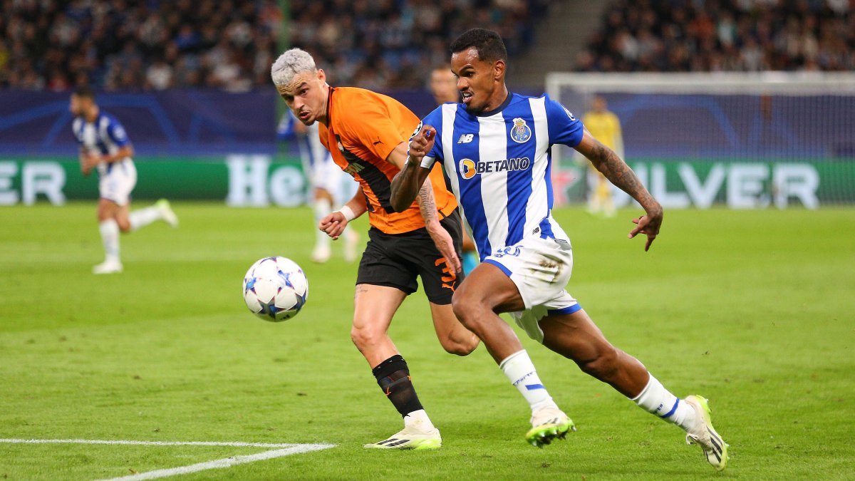 Galeno gosta de jogar frente ao Shakhtar. FC Porto vence e está